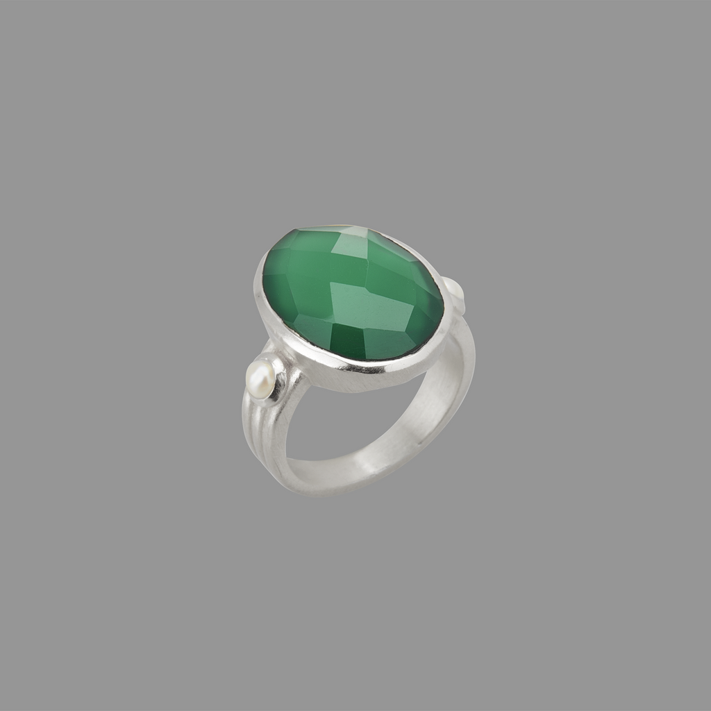 sterling Silver green onyx and pearl ring by Murkani