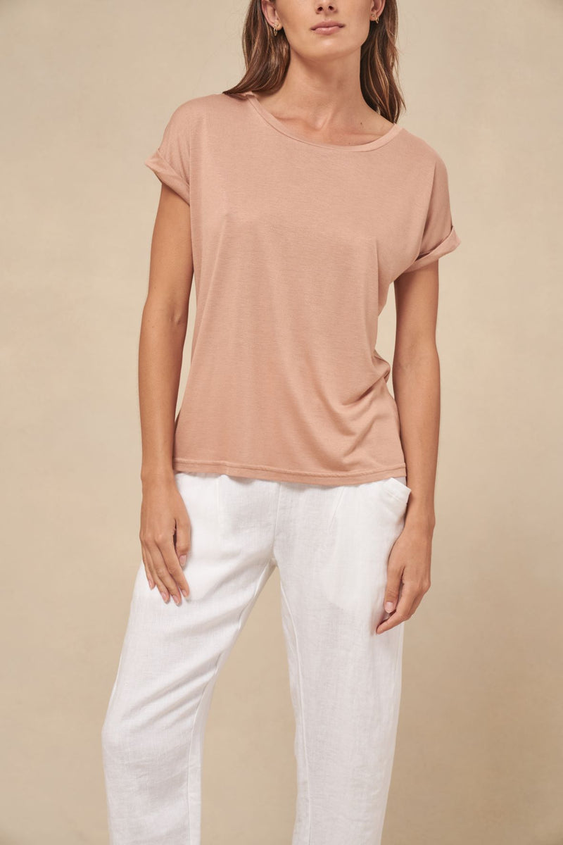 rolled sleeve tee by little lies in tan