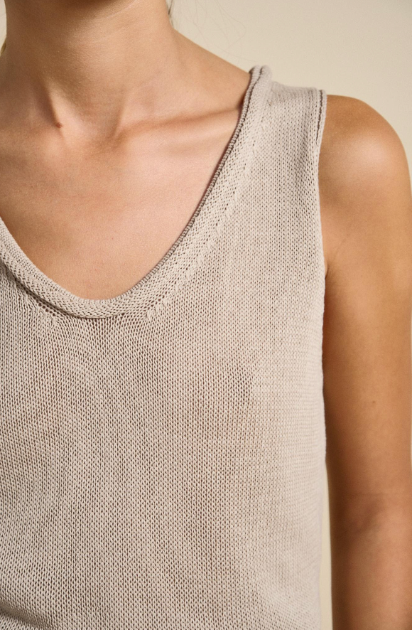the linen blend scoop neck knitted tank by little lies in beige