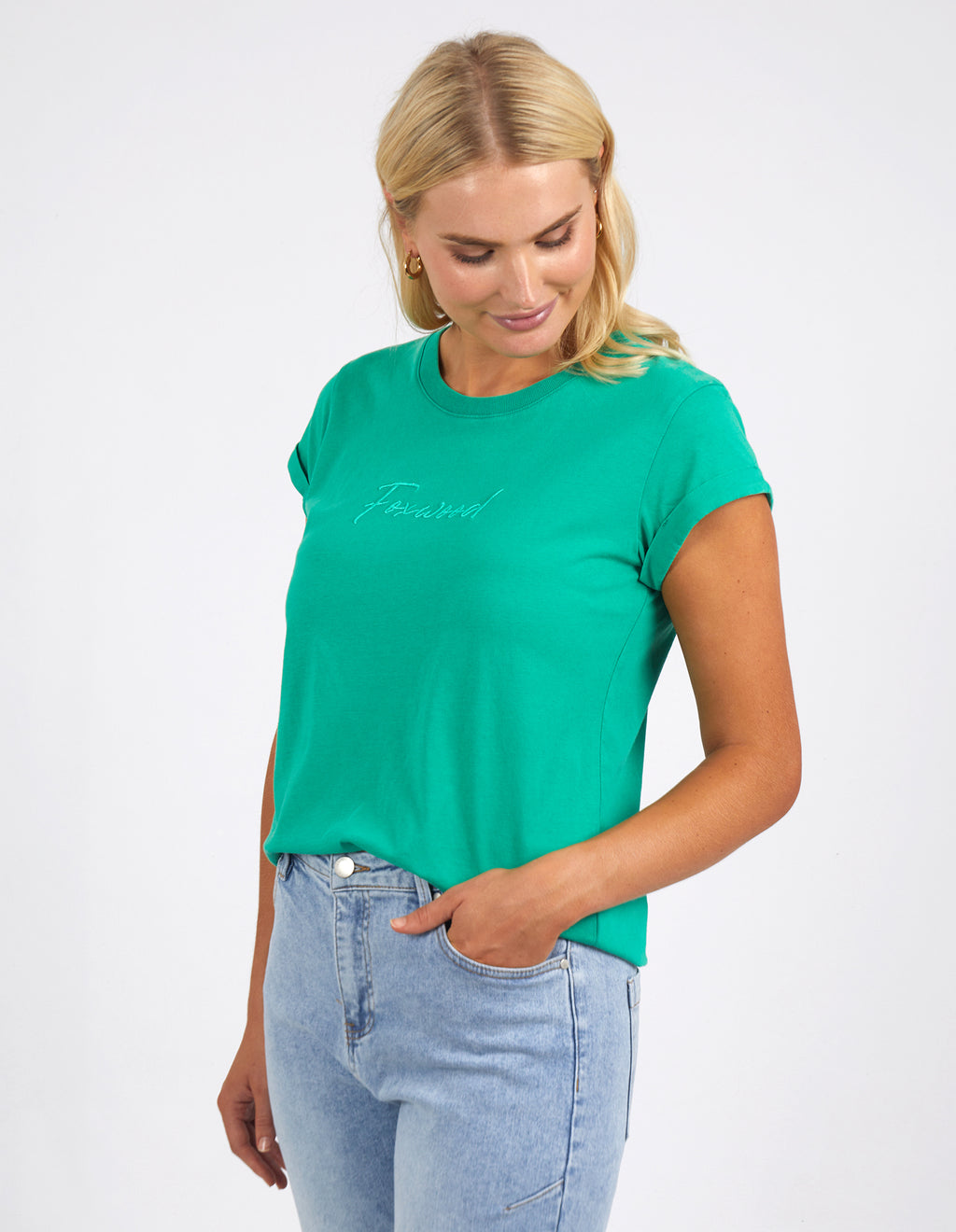 the foxwood signature tee is a soft cotton jersey tshirt with a rolled sleeve in a green color