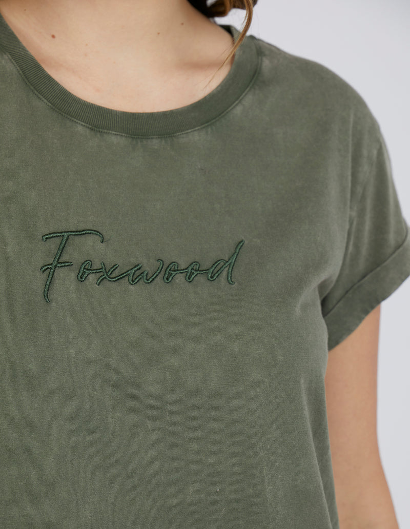 the foxwood signature tee is a soft cotton jersey tshirt with a rolled sleeve in a khaki green color